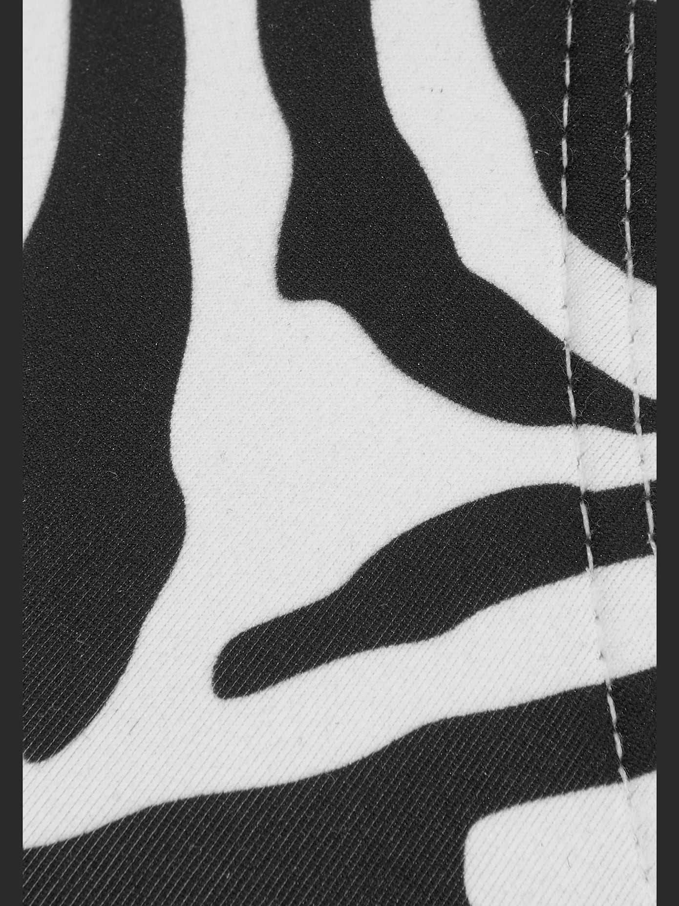 Haut de bikini triangle design animal tendance