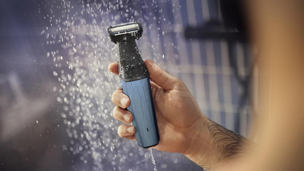 Series 3000 Bodygroom Elektrischer Haarschneider Haar Trimmer Akku Rasierer mit 3 Aufsätzen (BG3015/15) - Blau / Schwarz