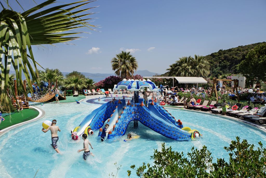 Pine Bay Holiday Resort Ultra All Inclusive - Hotel