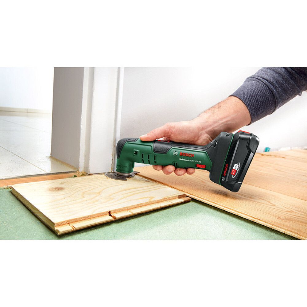 MULTIVERKTØY BOSCH UNIVERSAL MULTI 18-32 18V UTEN BATTERI