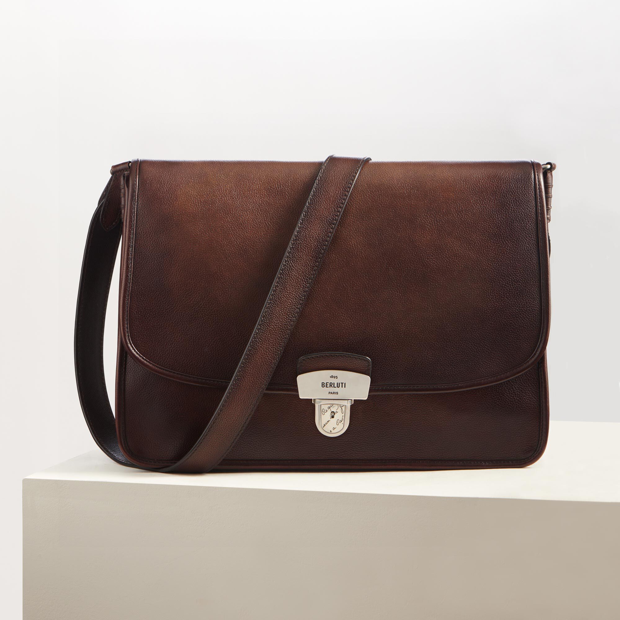 Cartable Postino Pm En Cuir