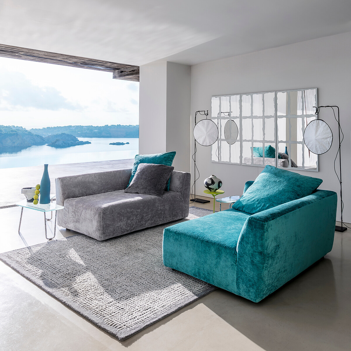 OTTO STUDIO PARA AM.PM<br>Meia poltrona em veludo viscose, Chill