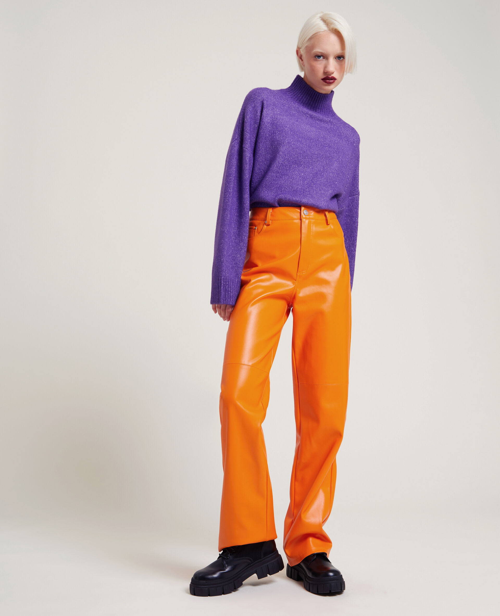 Pantalon droit en simili cuir - Orange