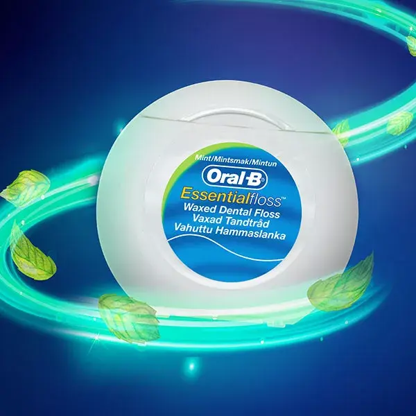 Fio dental Oral-B Essential Floss com mentol encerado, 50 m