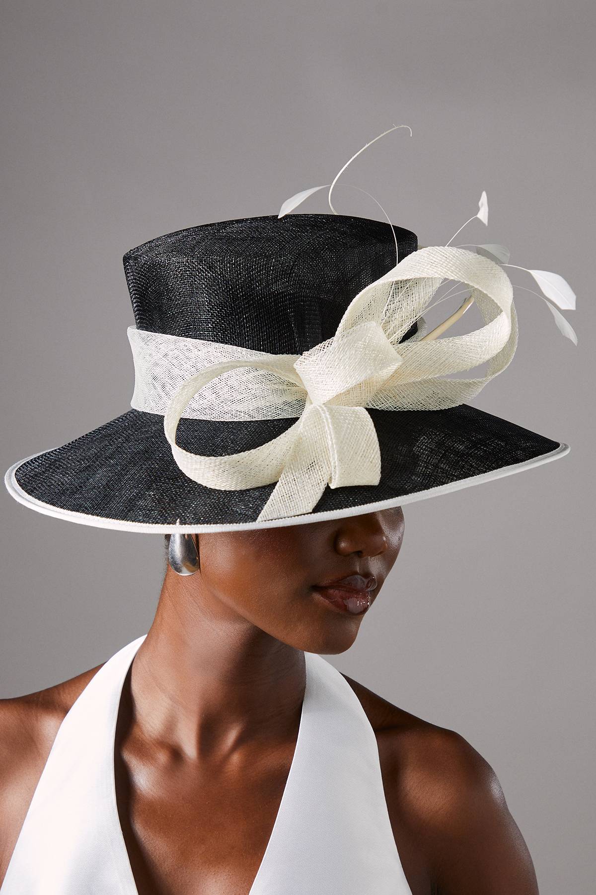 Coast Chapeau À Large Bord Avec Nœud Mono Et Plume