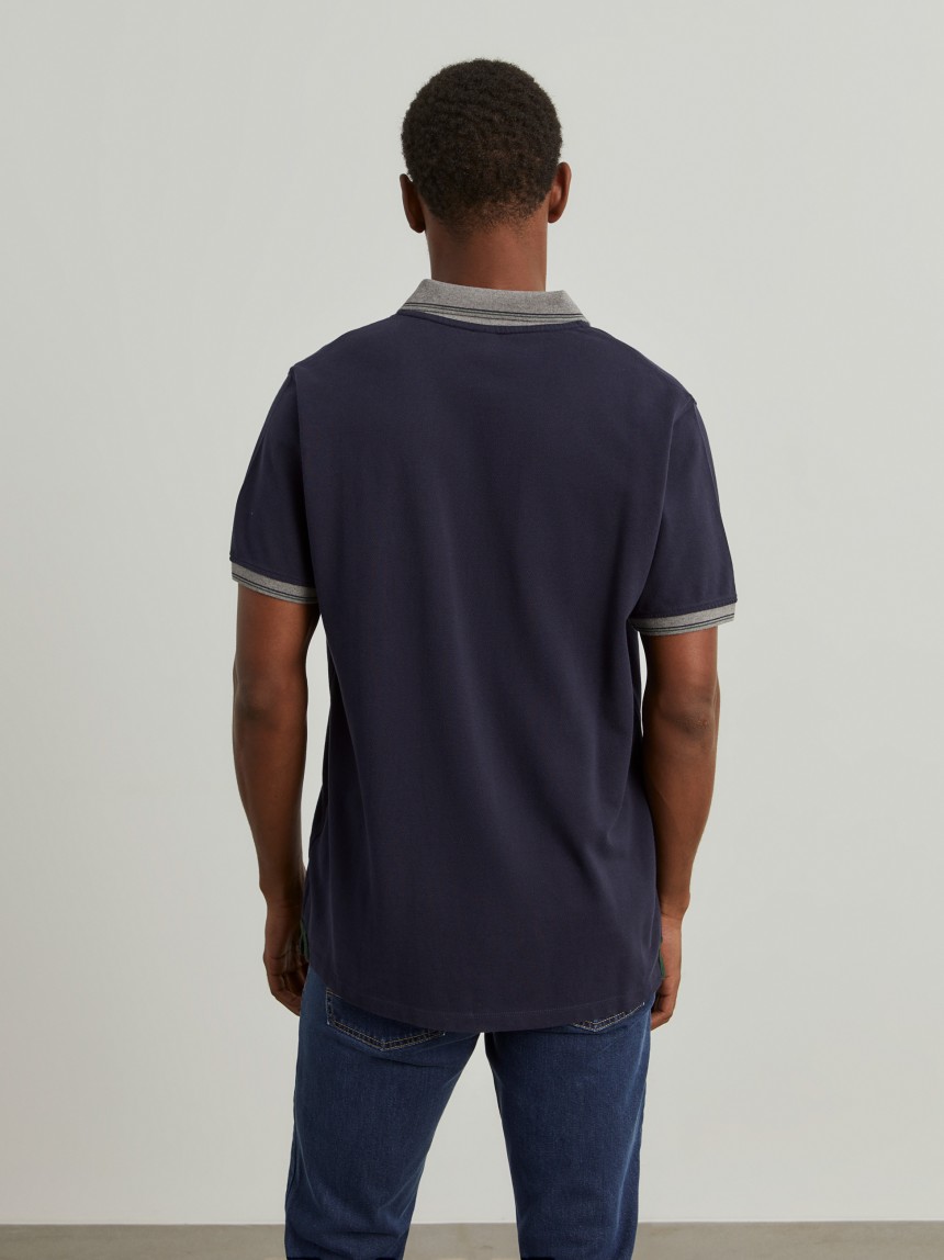 Polo piqué regular fit em algodão