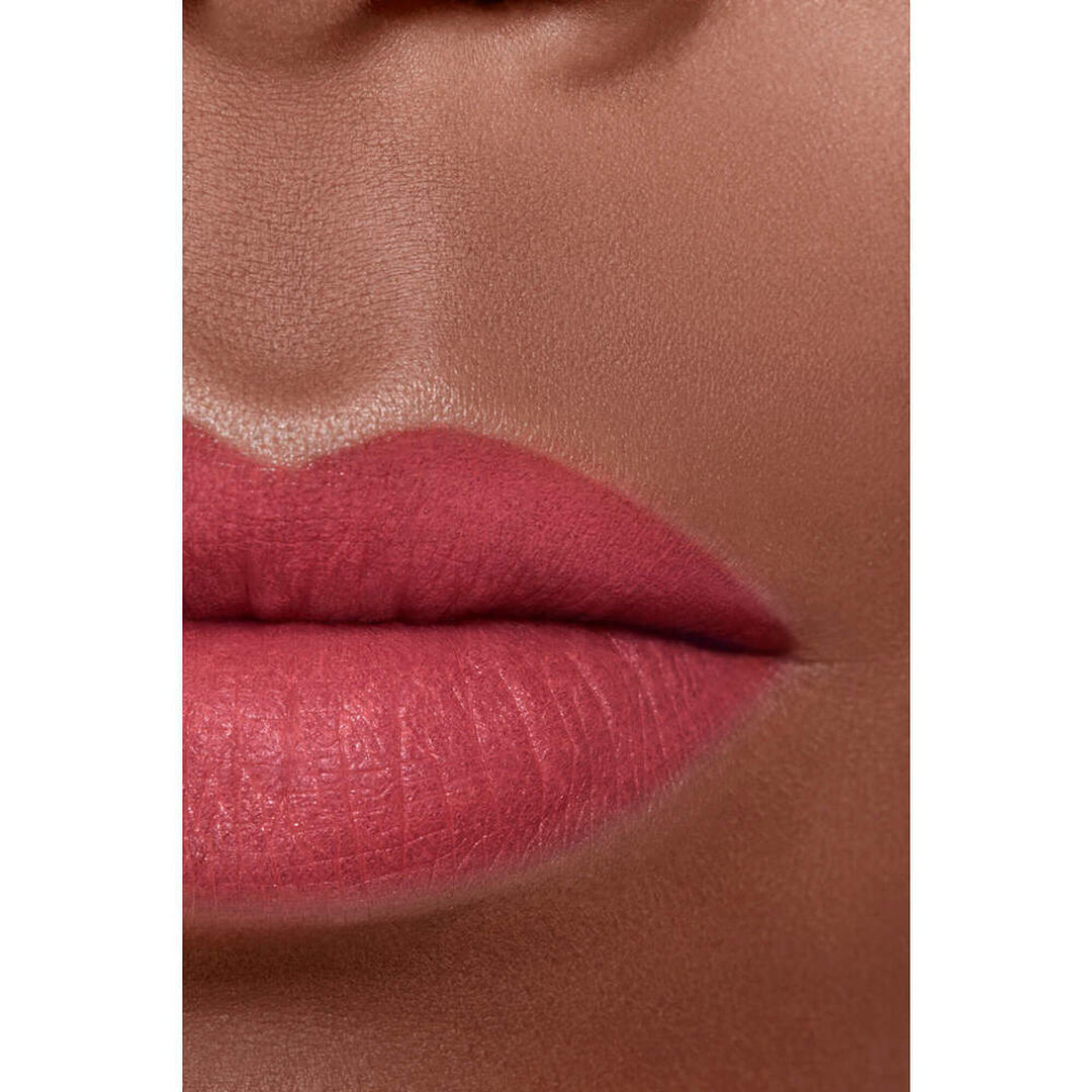 CHANEL Rouge Allure Velvet Batom Mate Luminoso