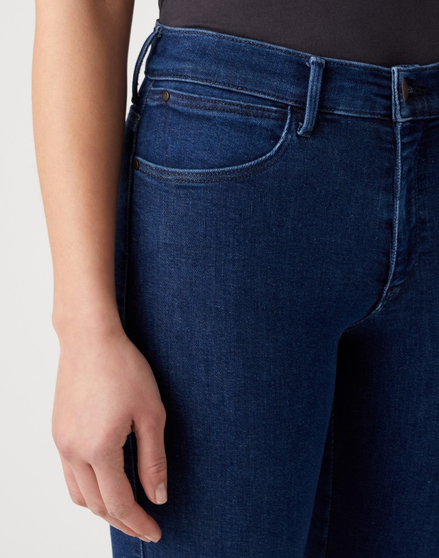 Wrangler 5-Pocket-Jeans , mit kontrastfarbenen Nähten
