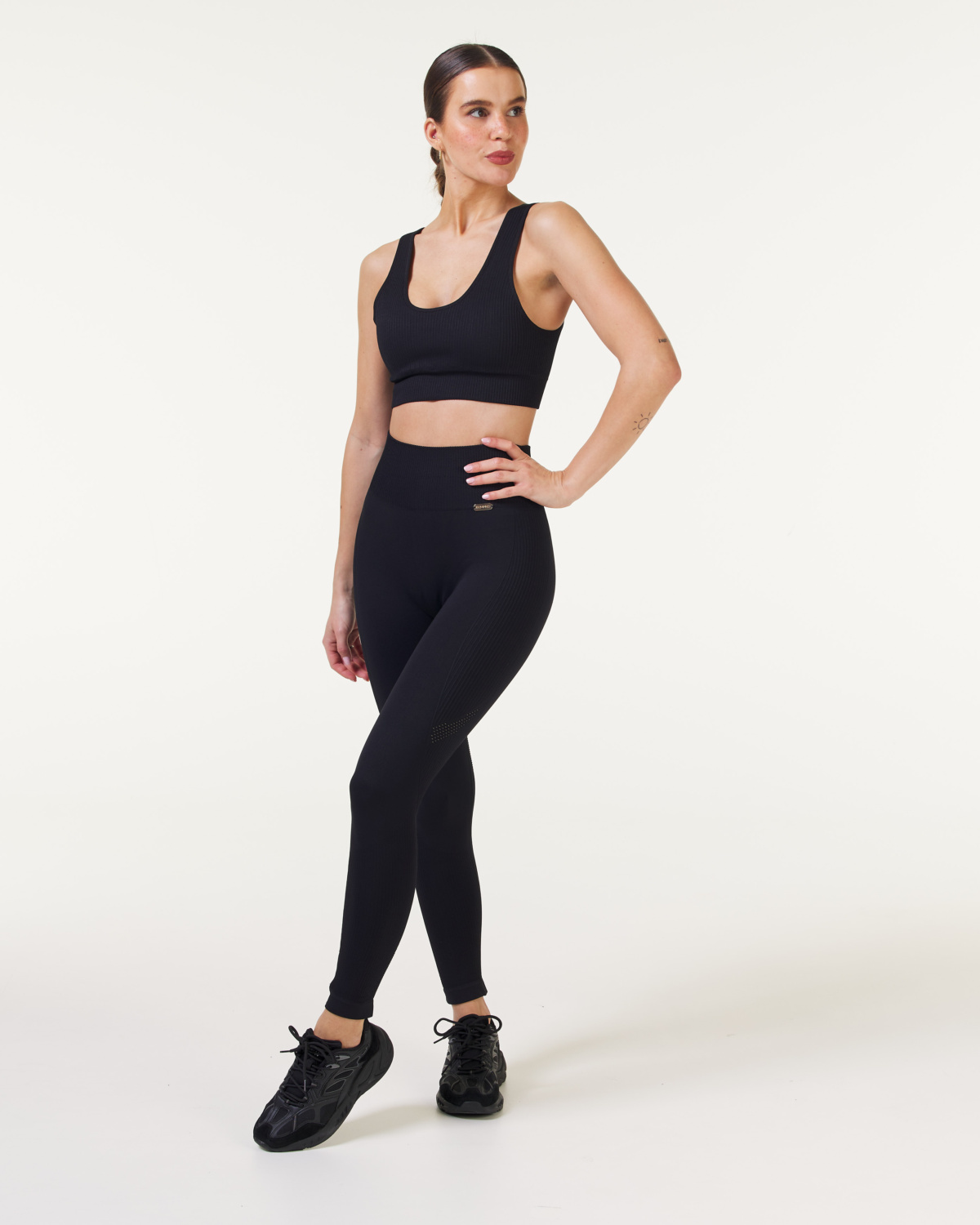 Bumpro Wave Seamless Mesh Tights Black