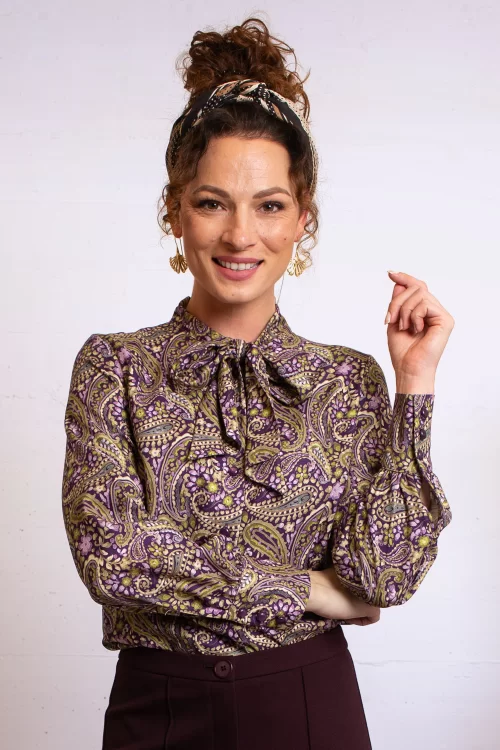 Very Cherry Ruffle paisley blouse in paars