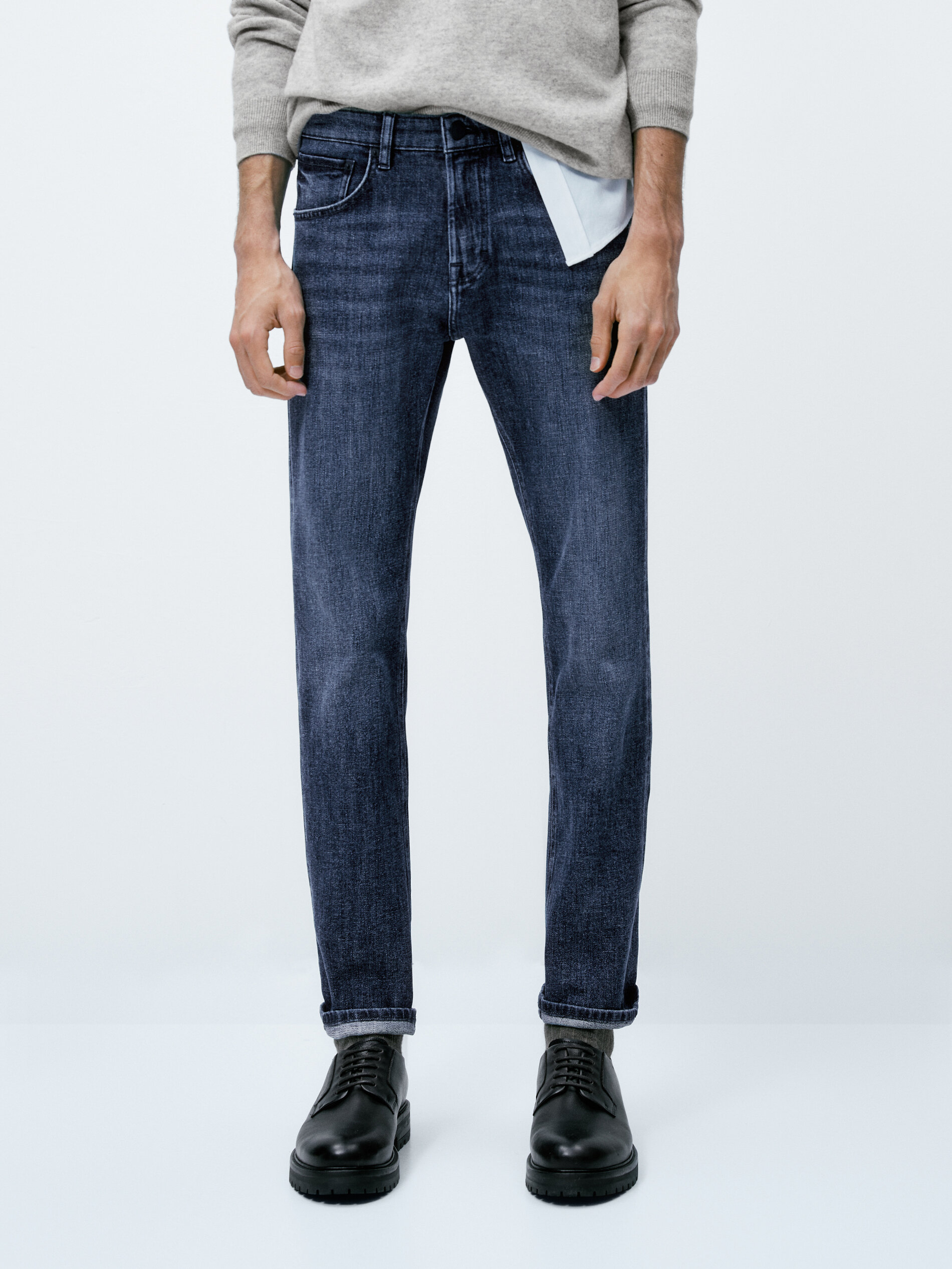 Calça vaquero com lavagem pedra regular fit - INDIGO