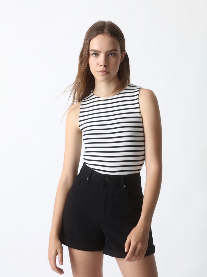 Body listrado - Preto/branco