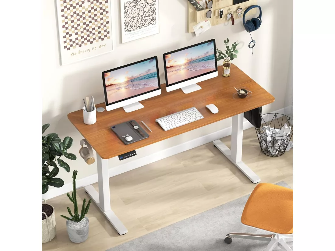 Bureau Assis Debout Électrique 140 x 60 cm, Bureau Électrique Réglable en Hauteur avec Protection Anti-Collision, 3 Hauteurs de Mémoire, Passe-câbles et Crochets (Naturel+Blanc)