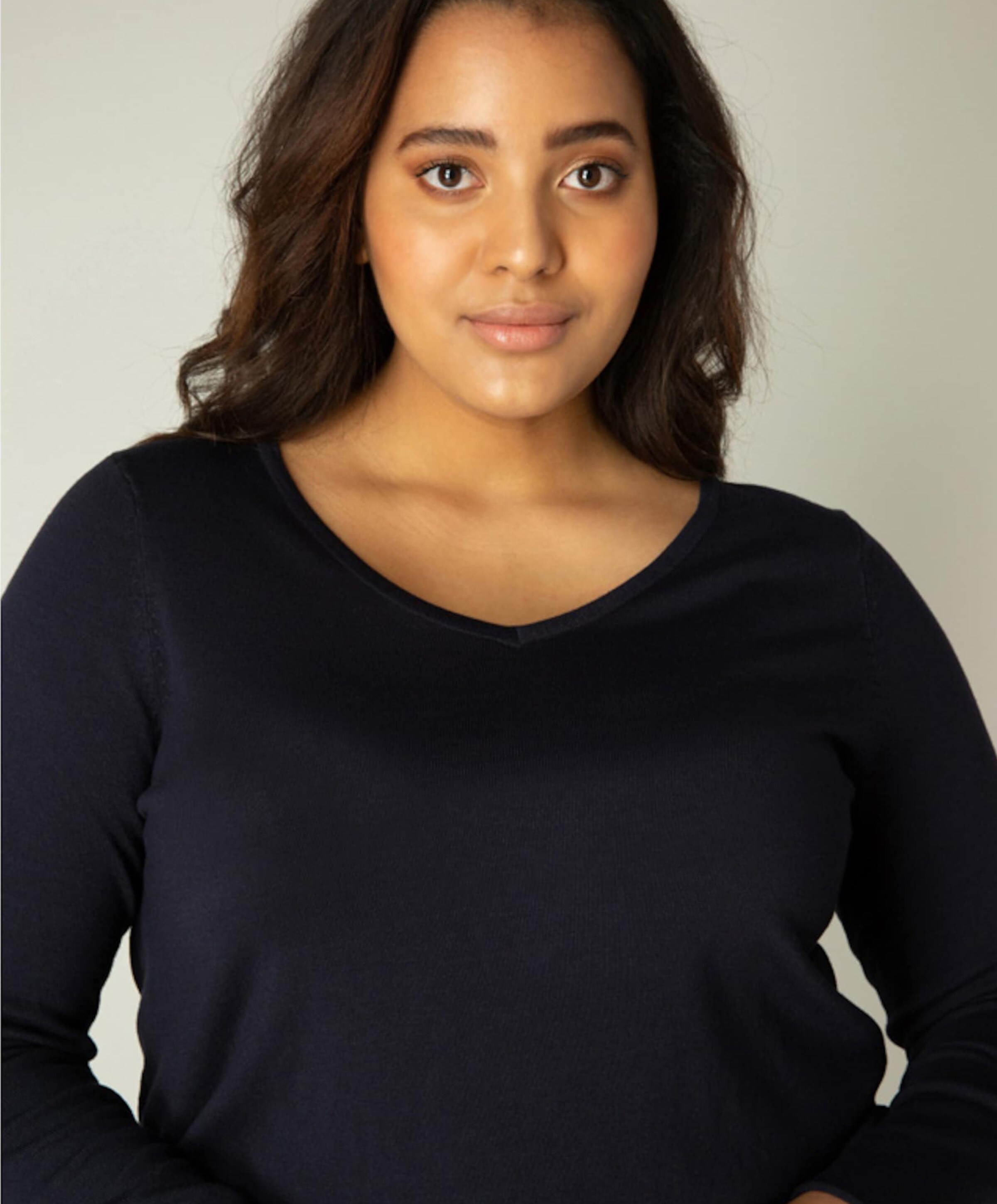 Base Level Curvy Dames trui blauw