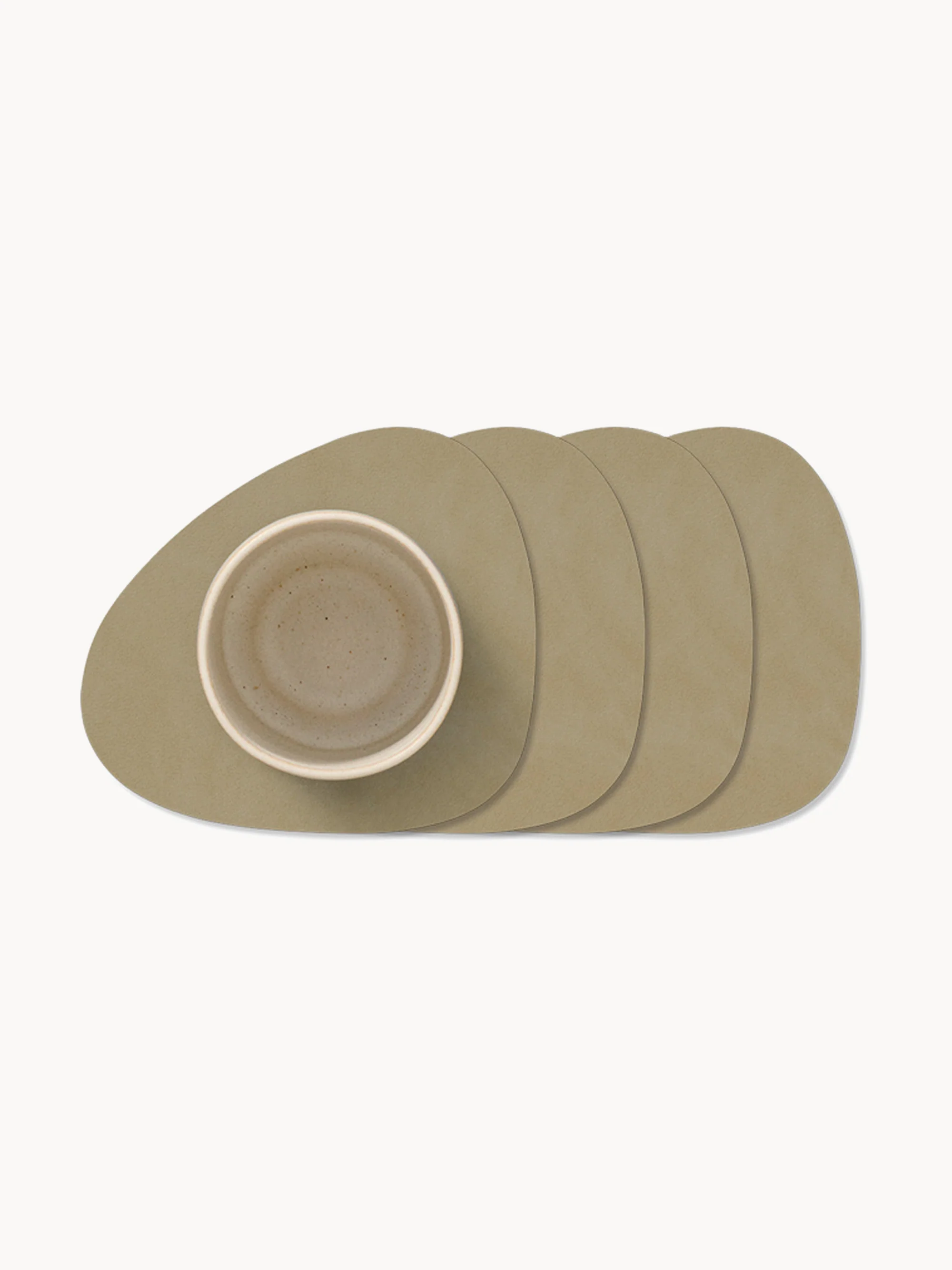 Asymmetrische leren placemats Curve, 4 stuks
