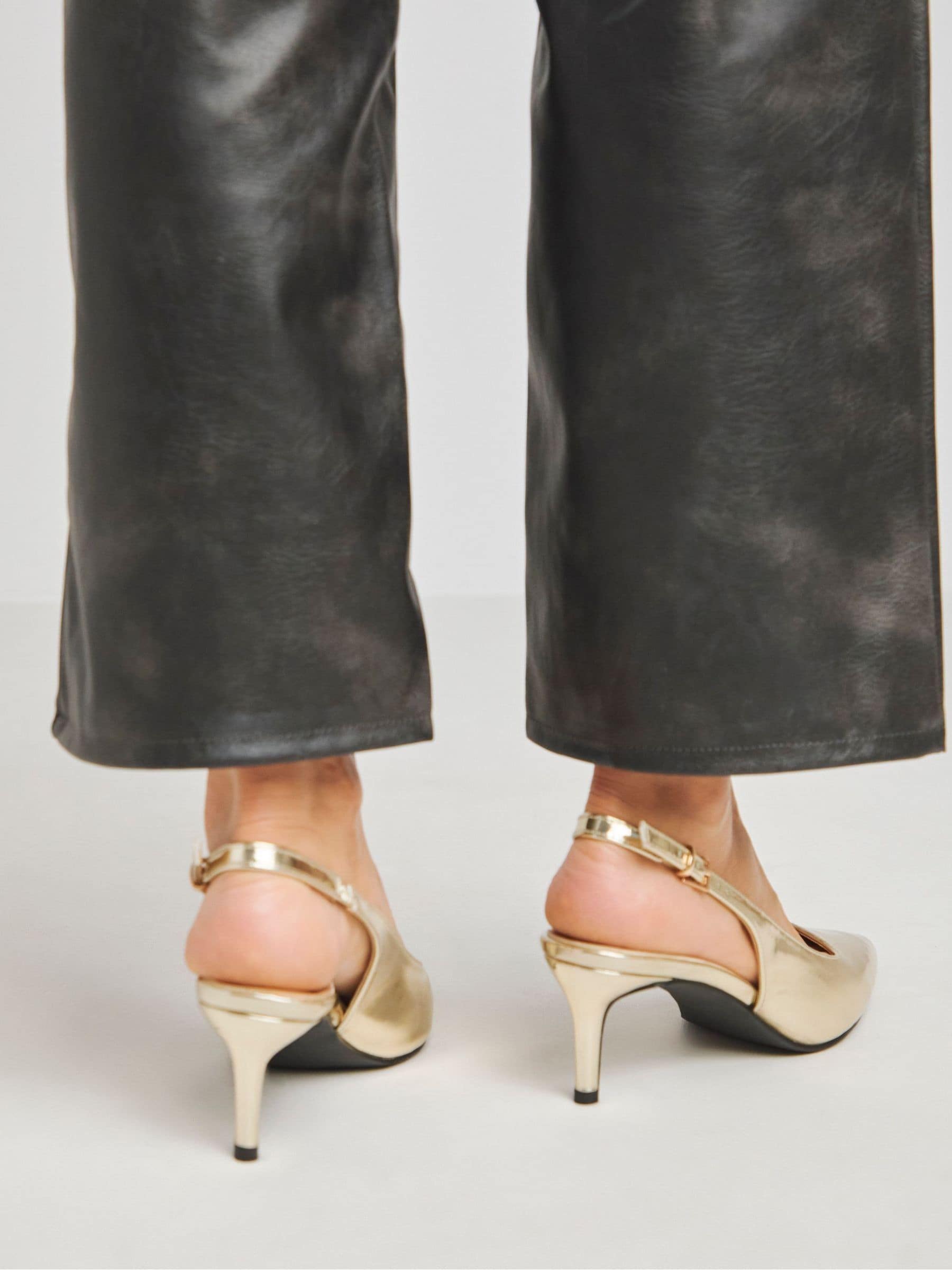 Goud - Simply Be Slingback Court Shoes
