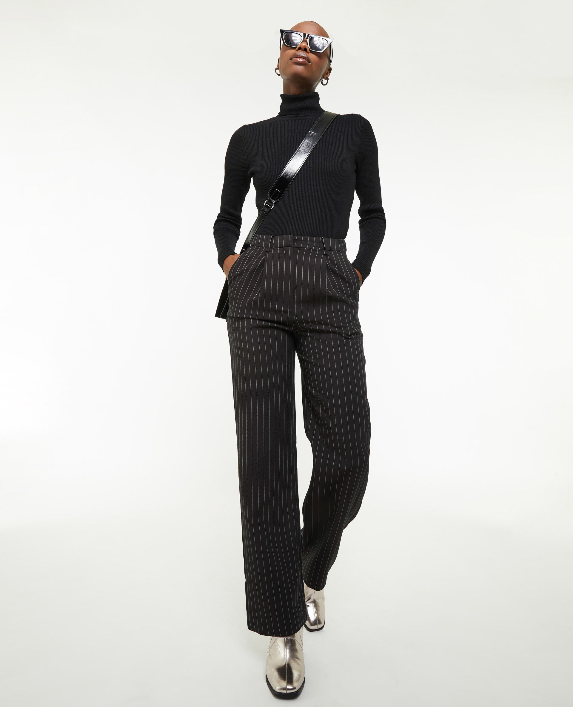 Pantalon droit avec fines rayures - Noir