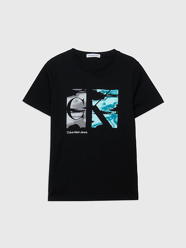 Camiseta com monograma