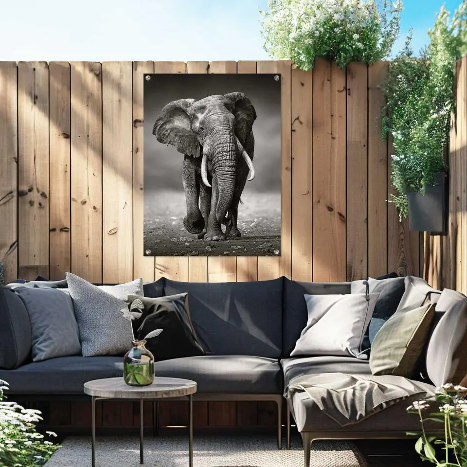 Tuinposter Wandelende olifant - 80x60cm - Zwart