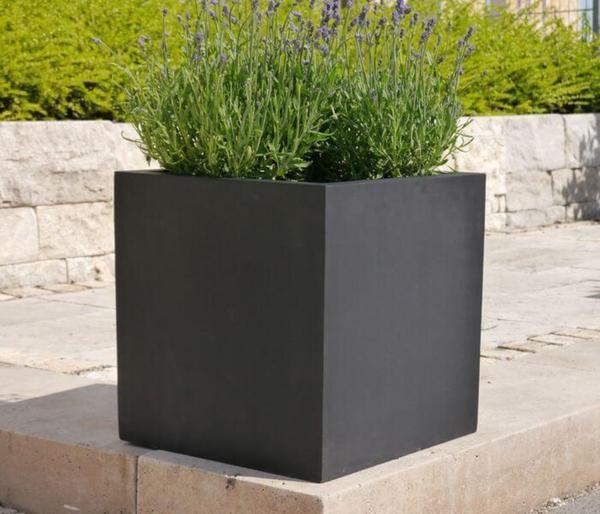 Eastwest Fiberglas-Pflanzkübel, quadratisch