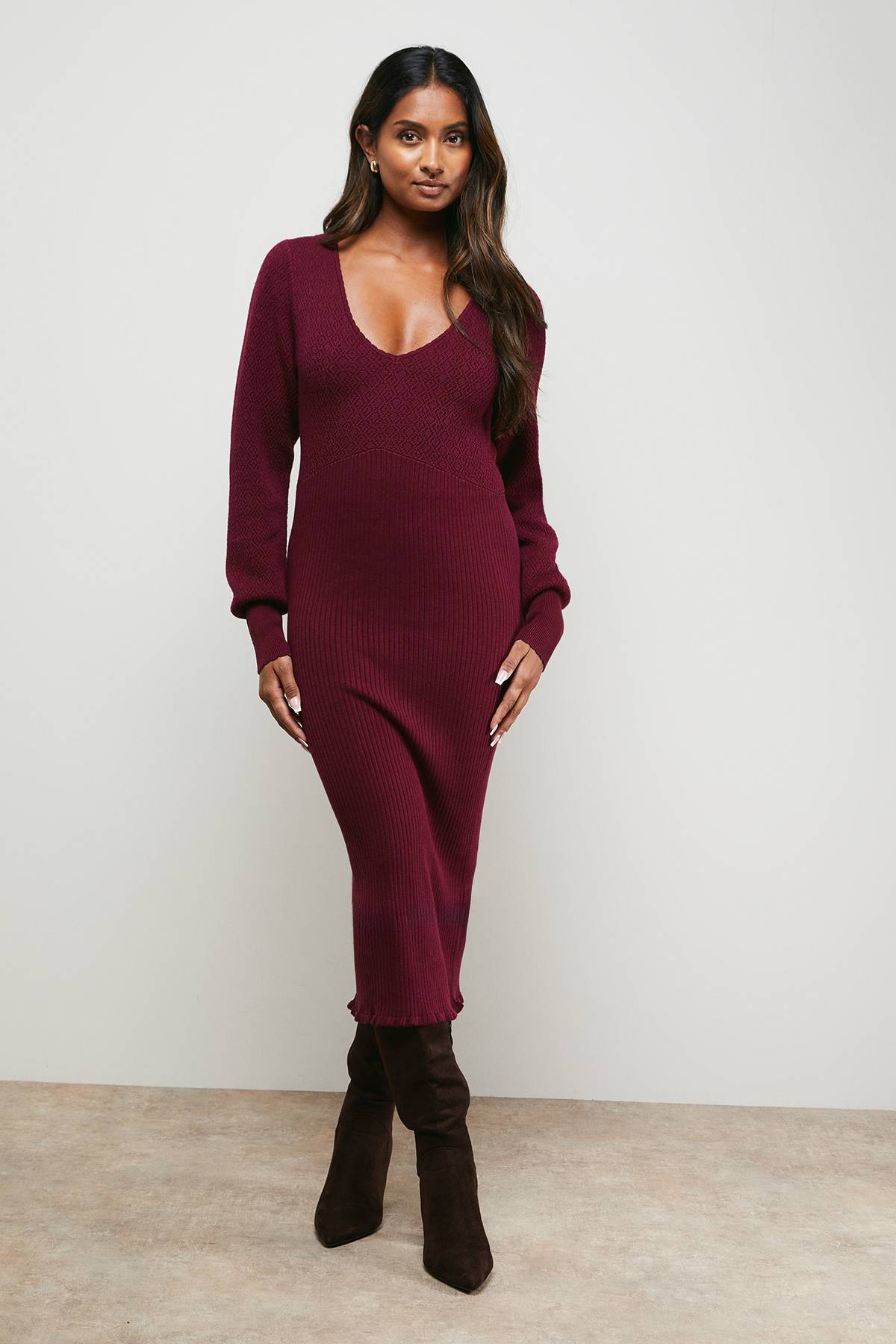 Oasis Robe Midi Tricotée à Encolure Festonnée