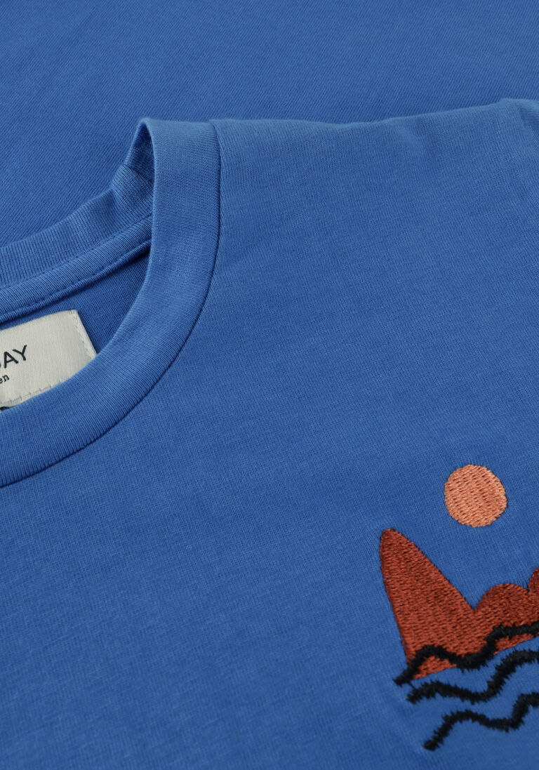 A MONDAY IN COPENHAGEN blauwe a monday in copenhagen t-shirt horizon t-shirt