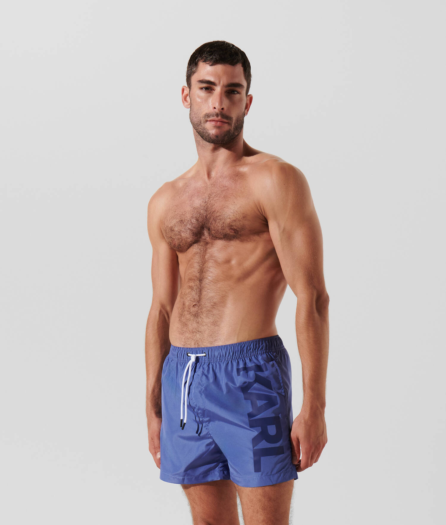SHORT DE BAIN ORNÉ DU LOGO KARL