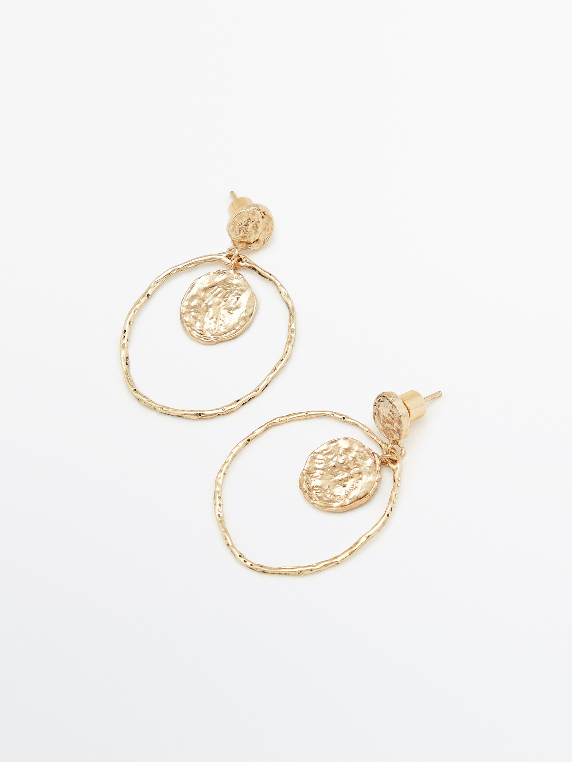 Brincos com pingente de moeda banhados a ouro - OURO