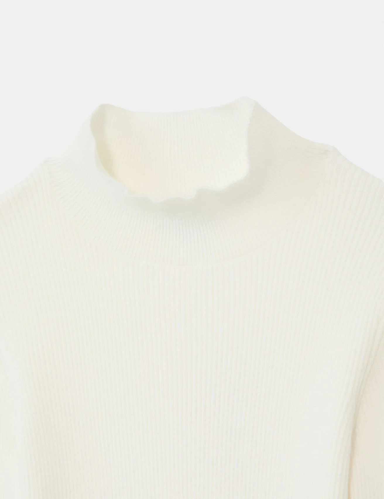 Pull en maille côtelée écru