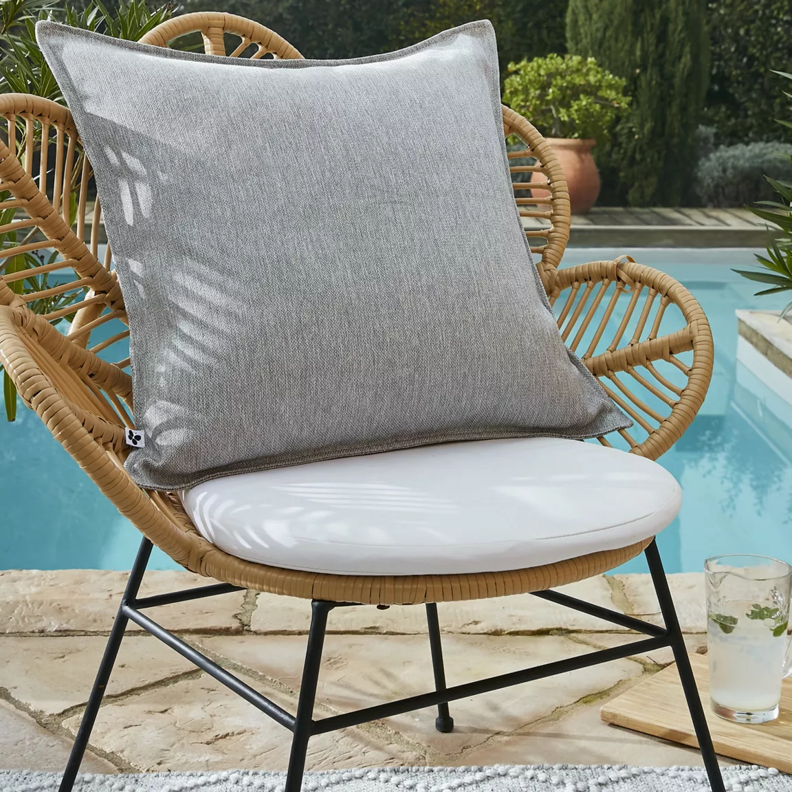 Housse de coussin extérieur carrée (60 x 60 cm) Naia Gris galet