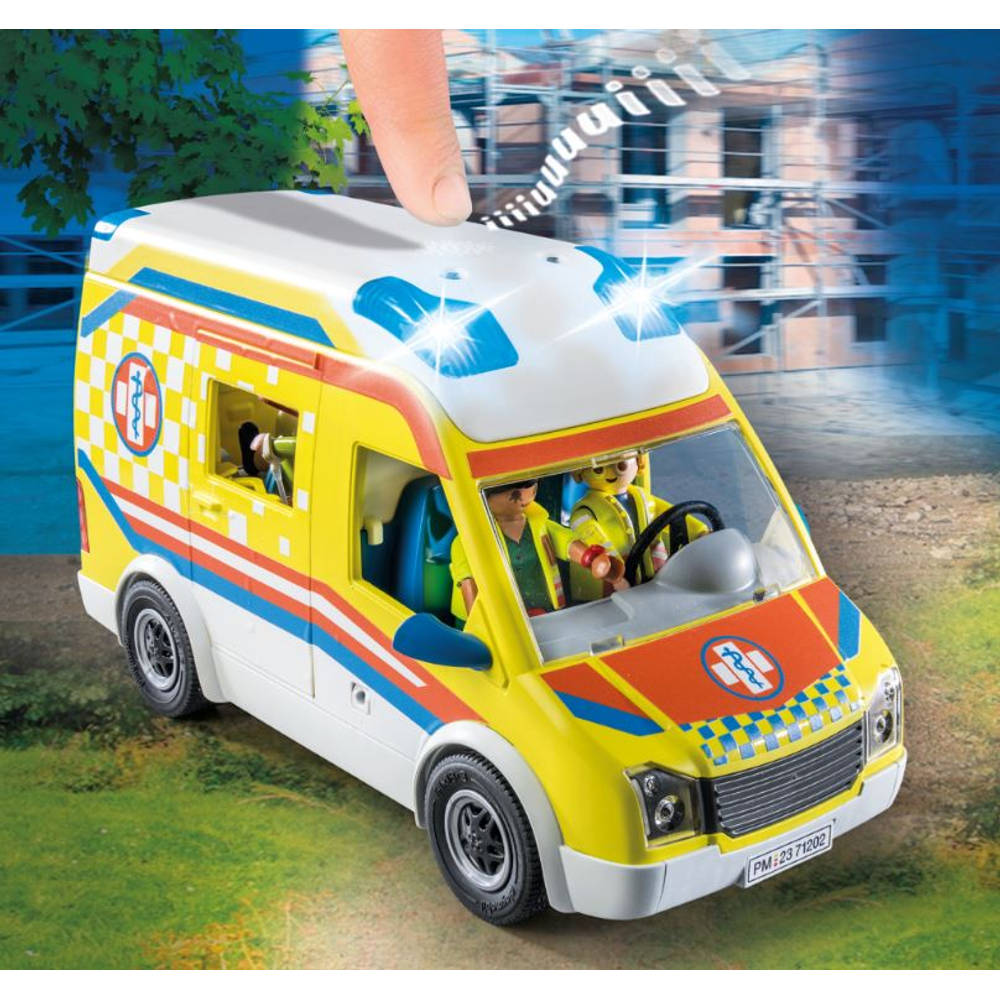 PLAYMOBIL City Life ambulance met licht en geluid 71202