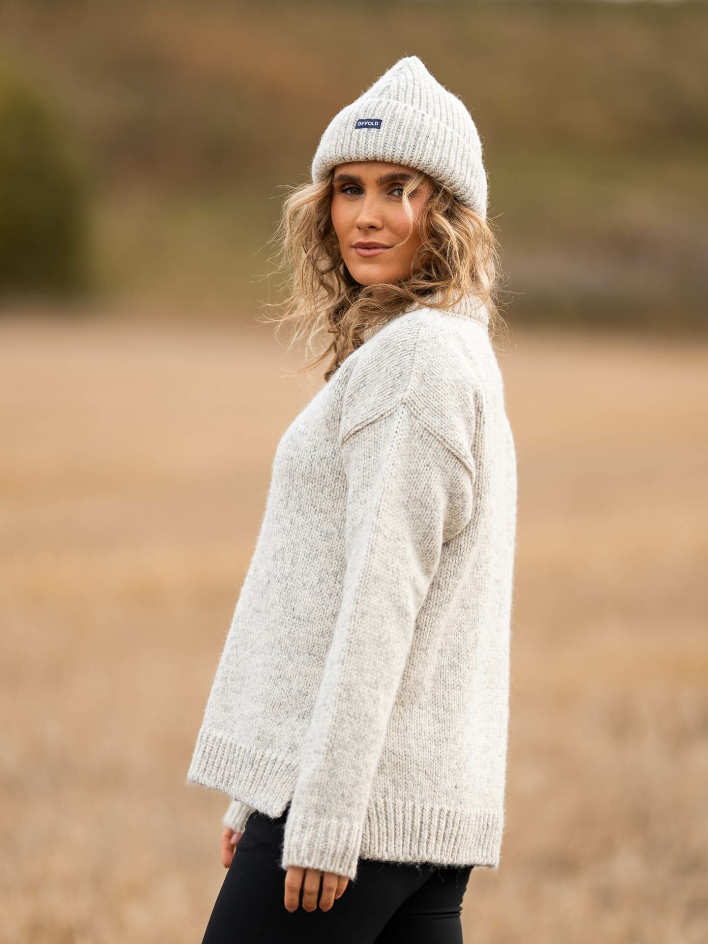 Nansen Womans Sweater Split Seam
