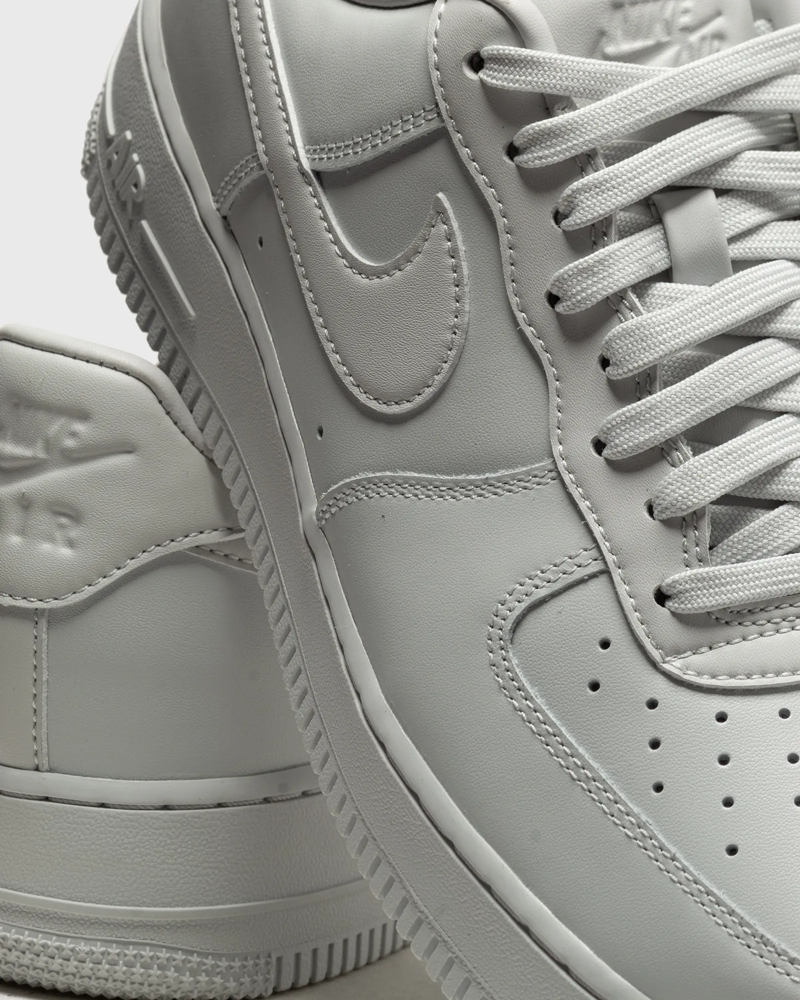 Nike AIR FORCE 1 '07 FRESH