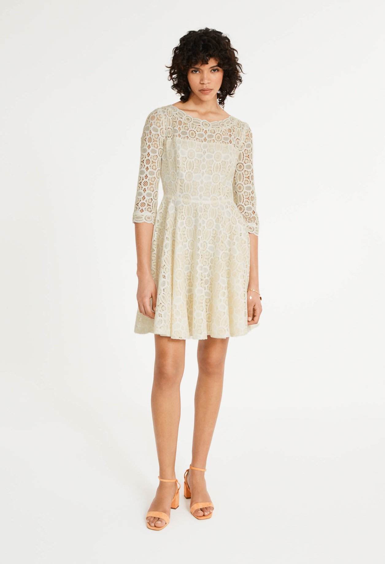 Robe en dentelle