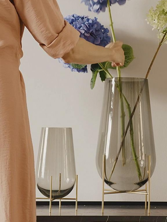 Audo Copenhagen Échasse vaas small Smoke / Brushed Brass