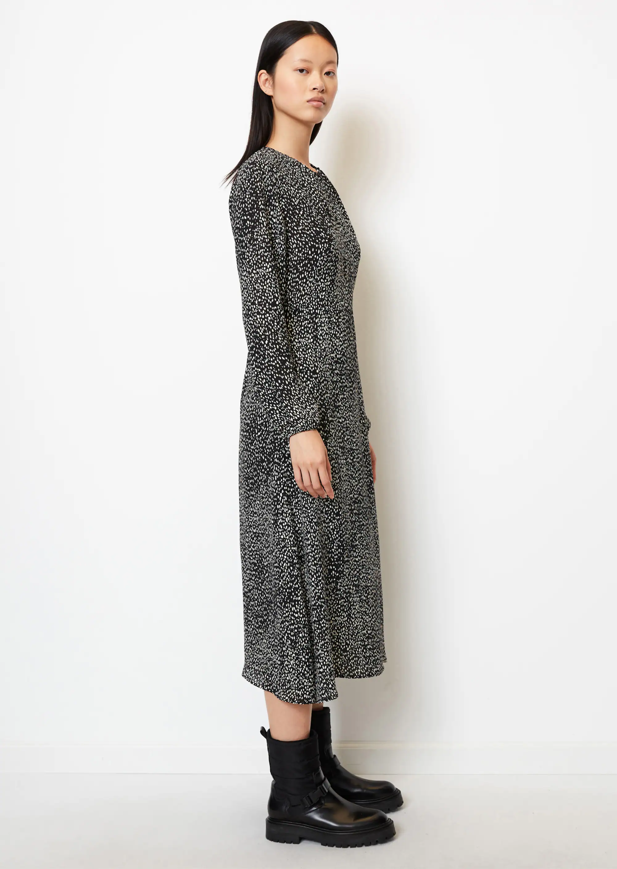 Midikleid mit schmaler Taille aus Cupro-Viskose-Mix