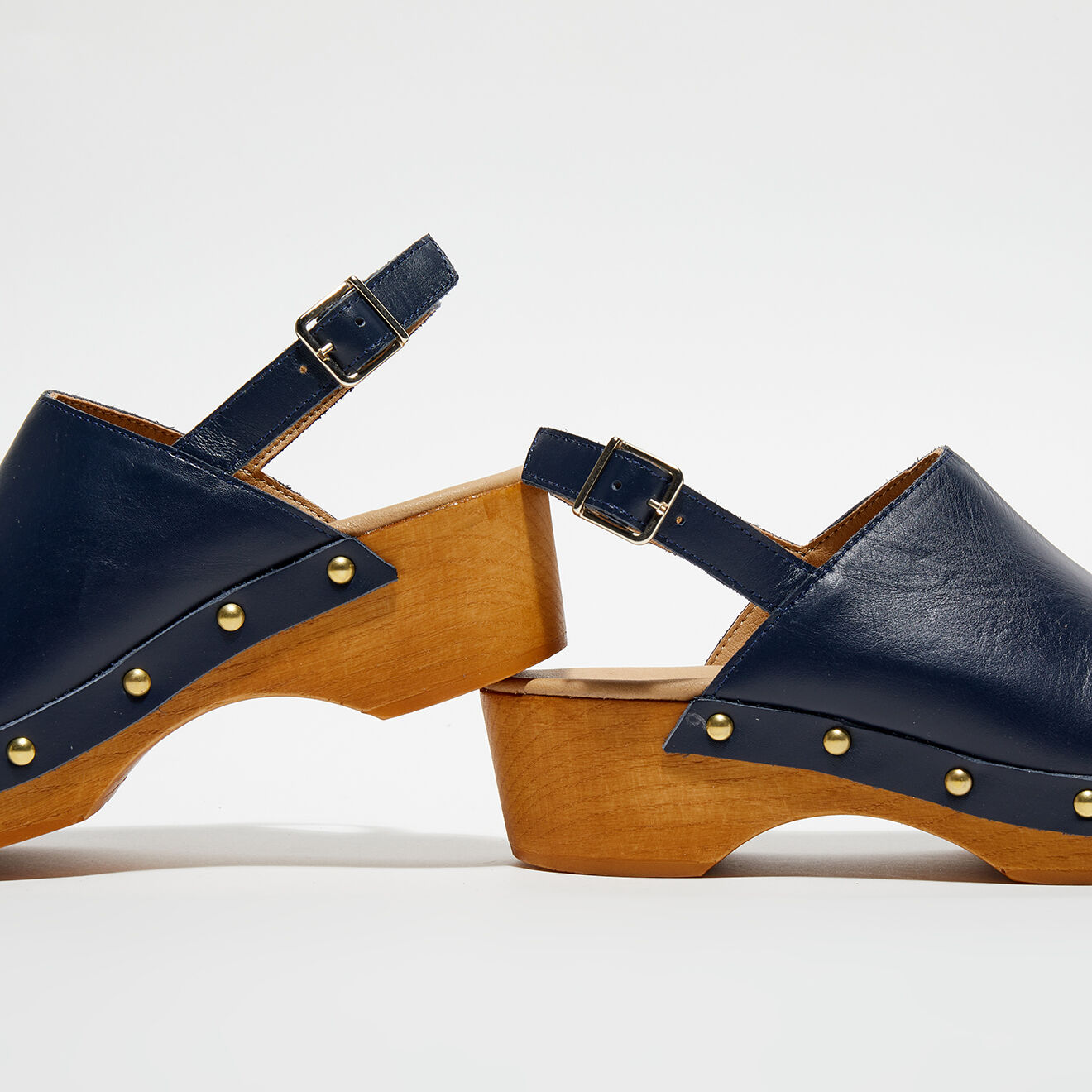 Apologie Studio Sabots en Cuir Nicole marine - Talon 5 cm