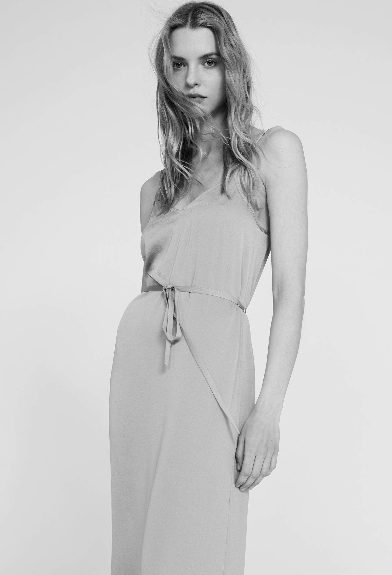 Robe longue &agrave; bretelles