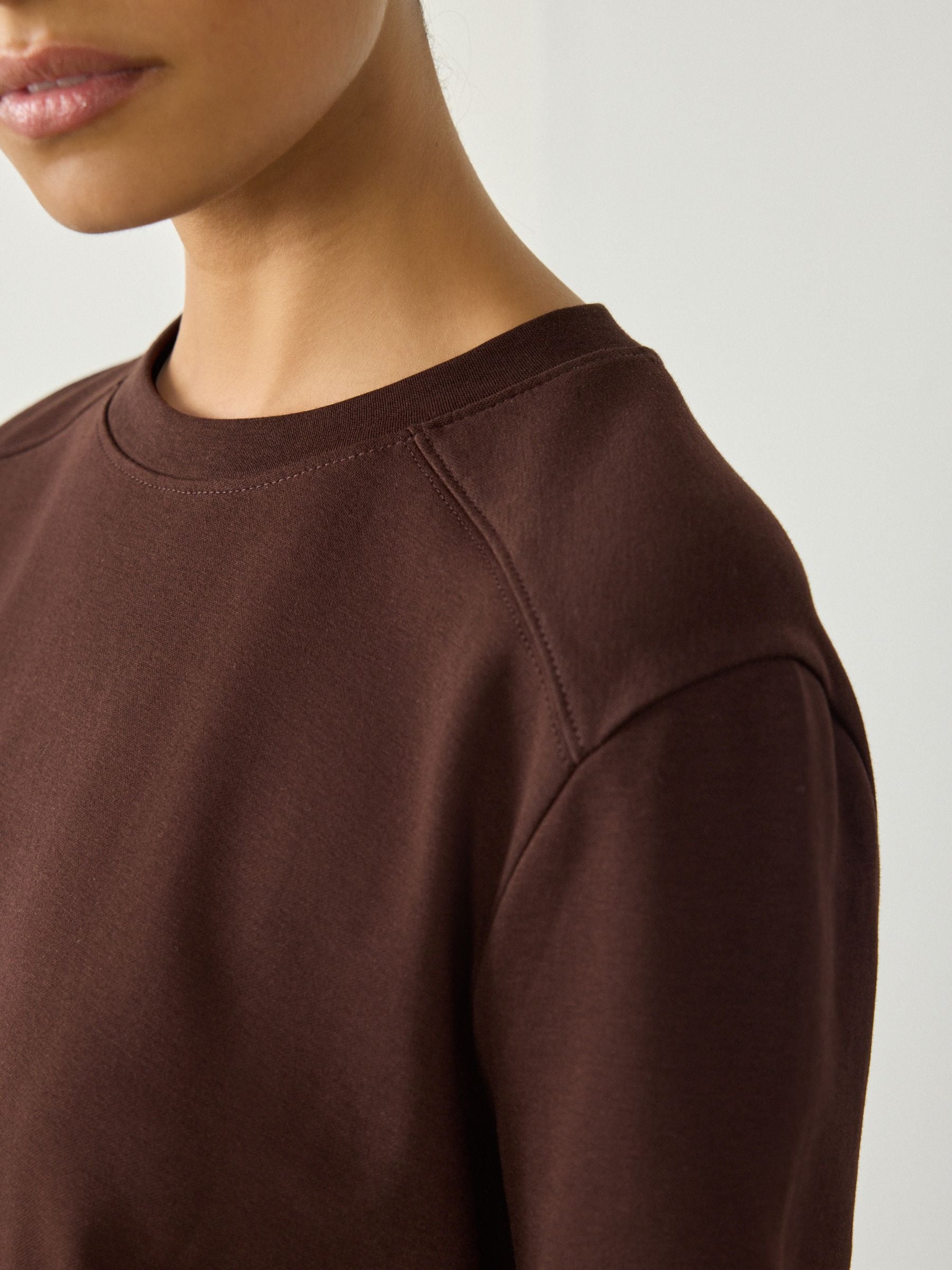 Chocoladebruin - Dik T-shirt met lange mouwen en ronde hals