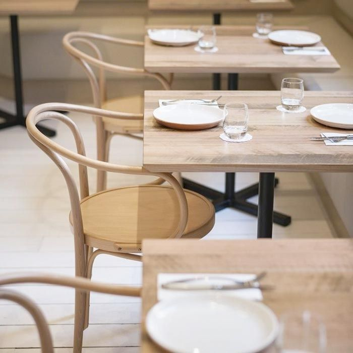 Houten eetkamerstoel met armleuningen Venice No. 9 whitewash