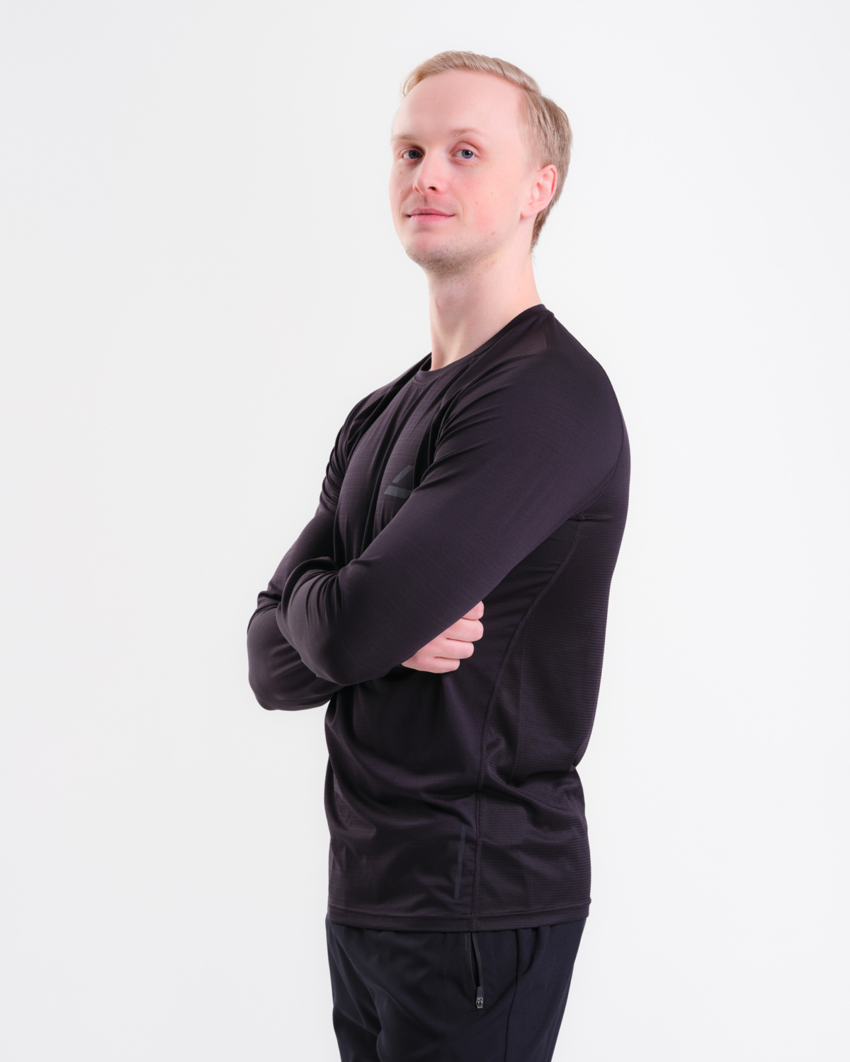 LEVITY Core Run LS M Black