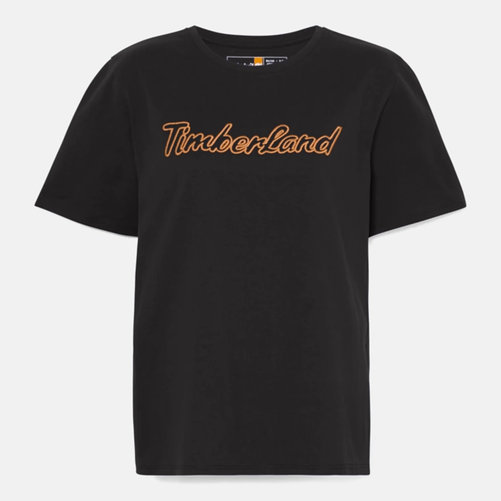 Camiseta feminina preta com logo texturizado.