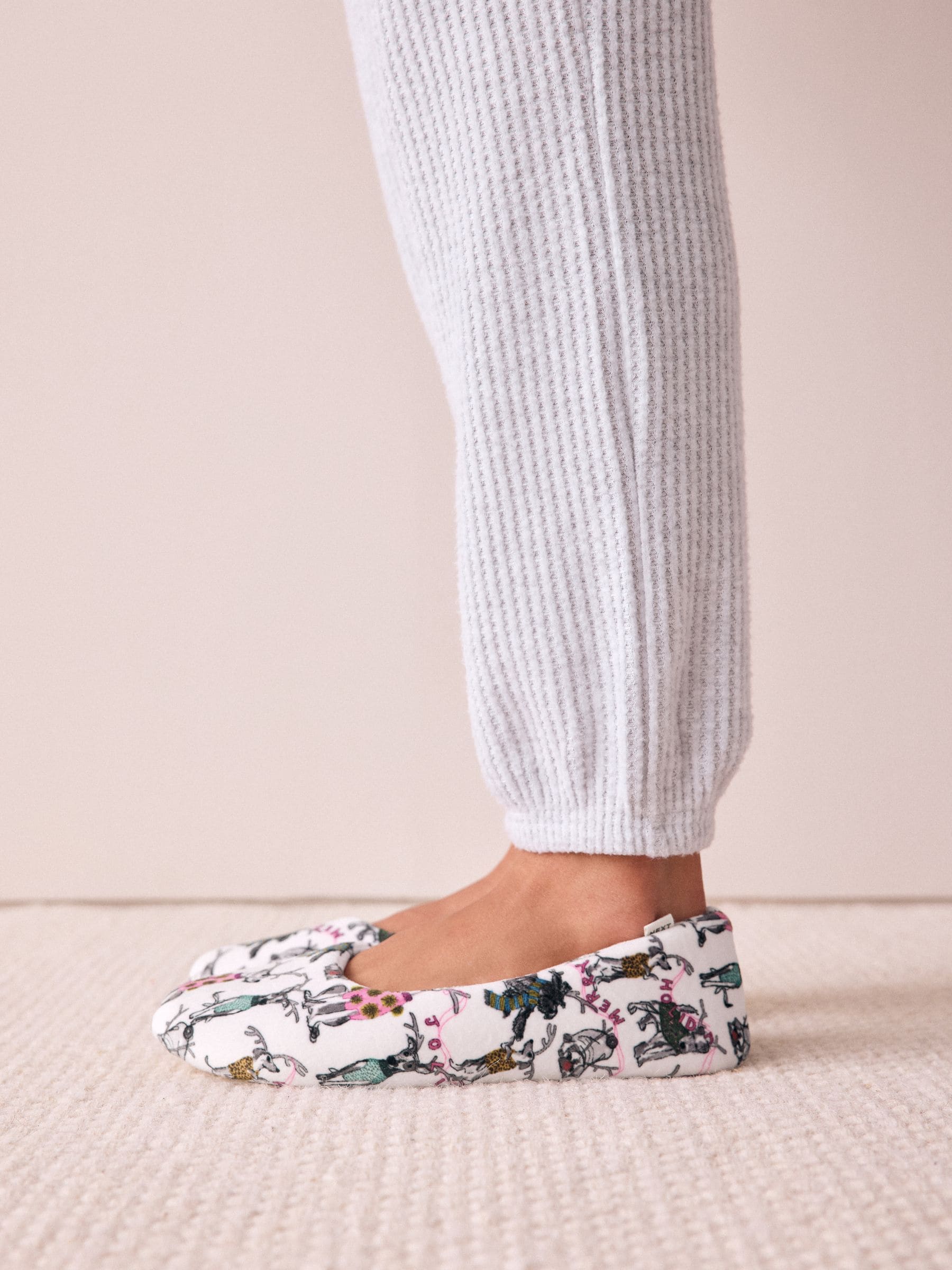 Wit met honden - Plush Ballet Slippers