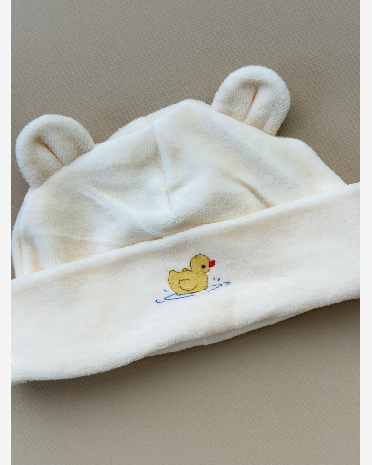 Babylue med ører – Økologisk Fløyel | Elu Beanie