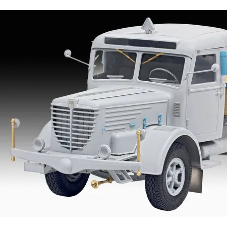 Revell Büssing 8000 S 13 mit Trailer 