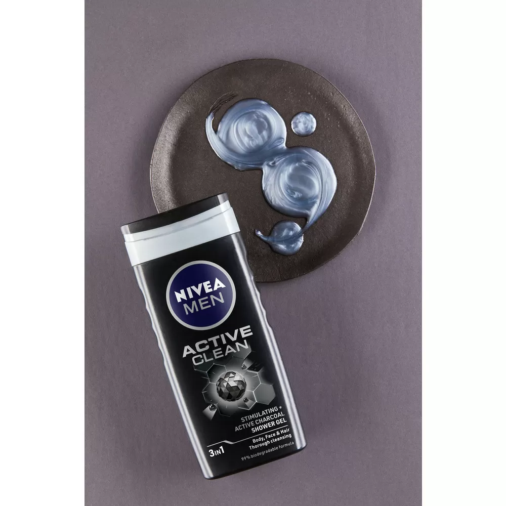 Nivea Men Active Clean Shower Gel - 250 ml.