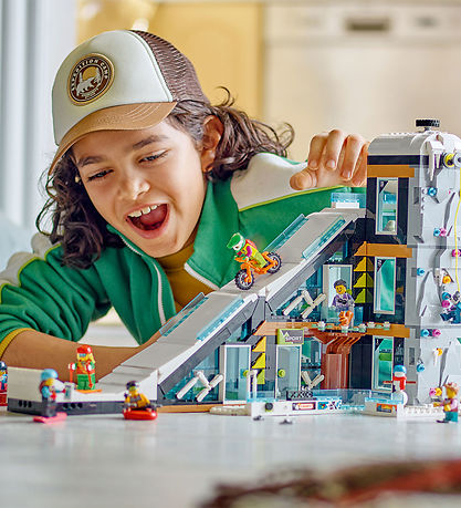 LEGO? City - Ski- Og Klatrecenter 60366 - 1045 Dele