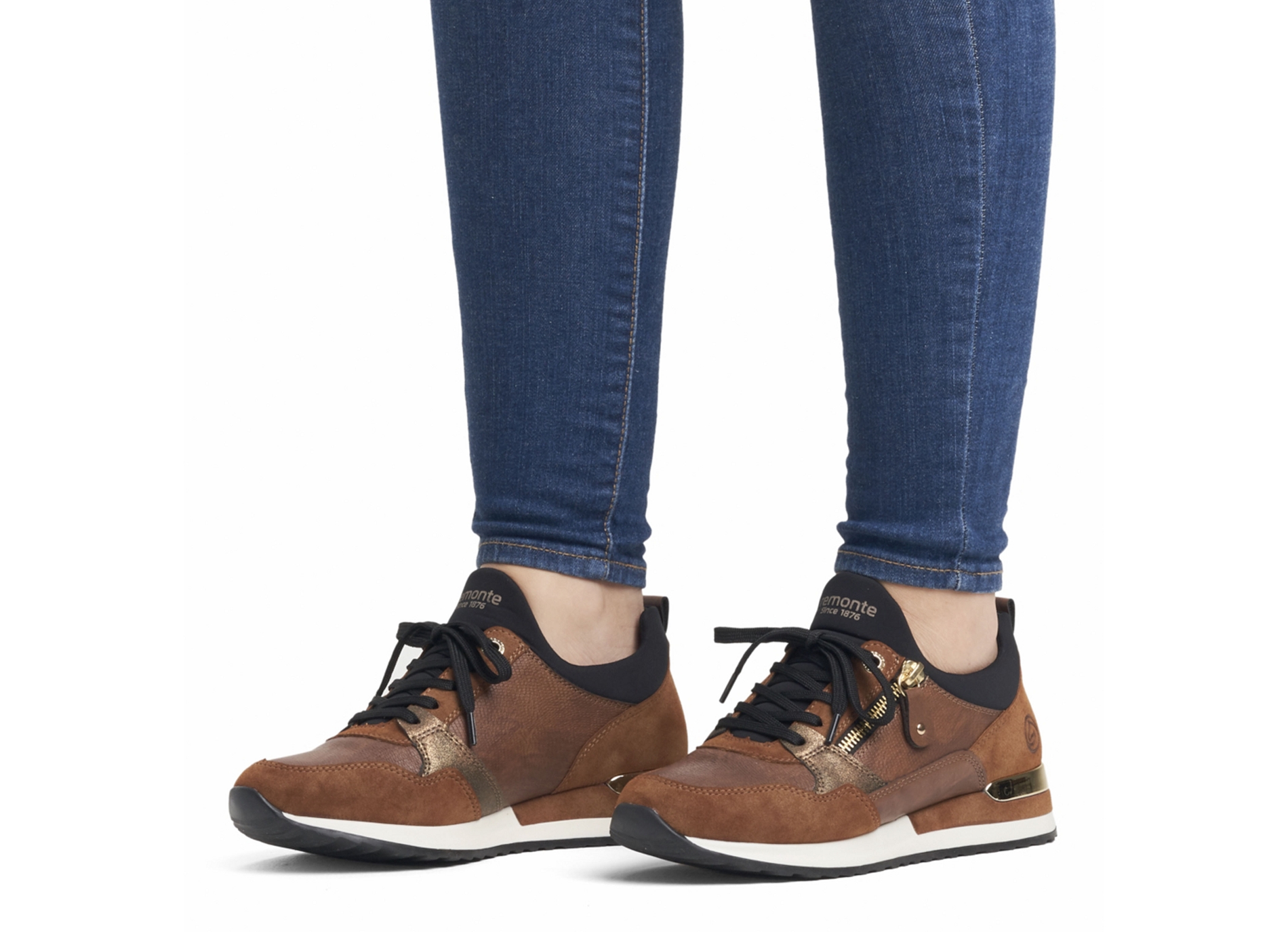 R2549 camel