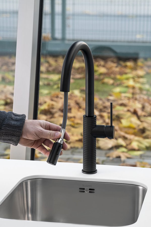 Sapho Flawo hoge keukenkraan met uittrekbare sproeier zwart mat