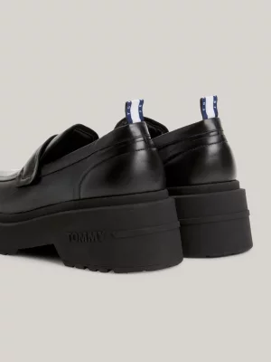 Mocassins de couro robustos com travas